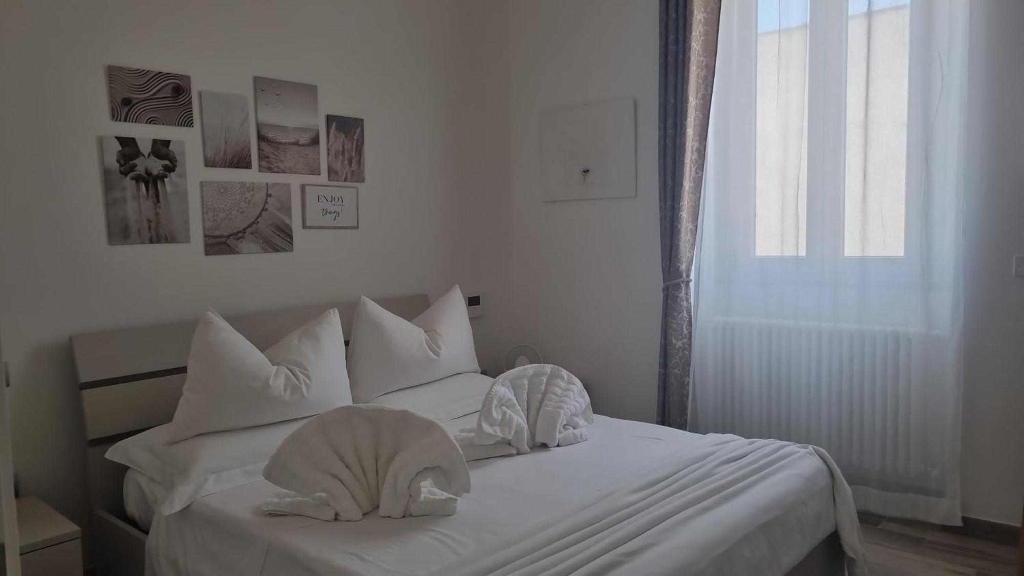 Il Civico Storico Apartment Brindisi Phòng bức ảnh